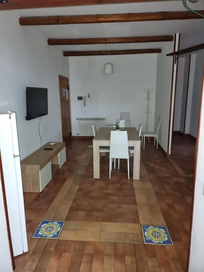 Palermo Tusa Apartment Włochy