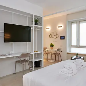 https://gioia-55.italymilanhotels.net