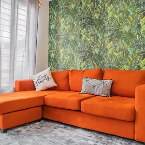 https://pako-stays-a-modern-luxurious-experience.quintano-roohotels.com