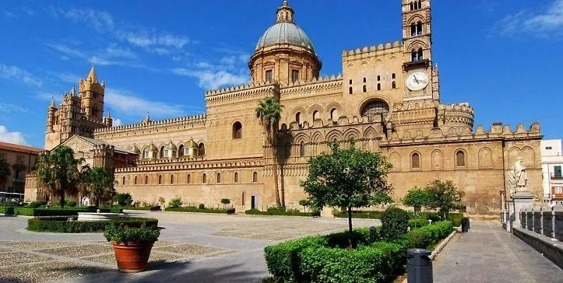 Palermo Tusa Apartment 0*,  イタリア